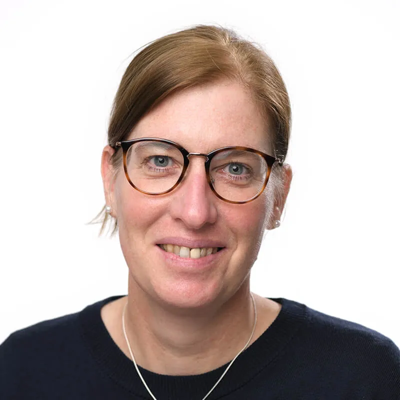 Frau Joelle Werner